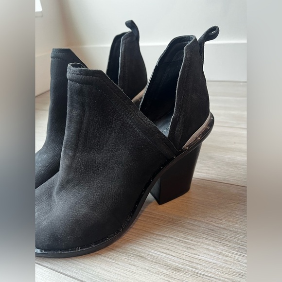 Anthropologie x Mercer Édit Cutout Peep Toe Booties - Picture 7 of 8